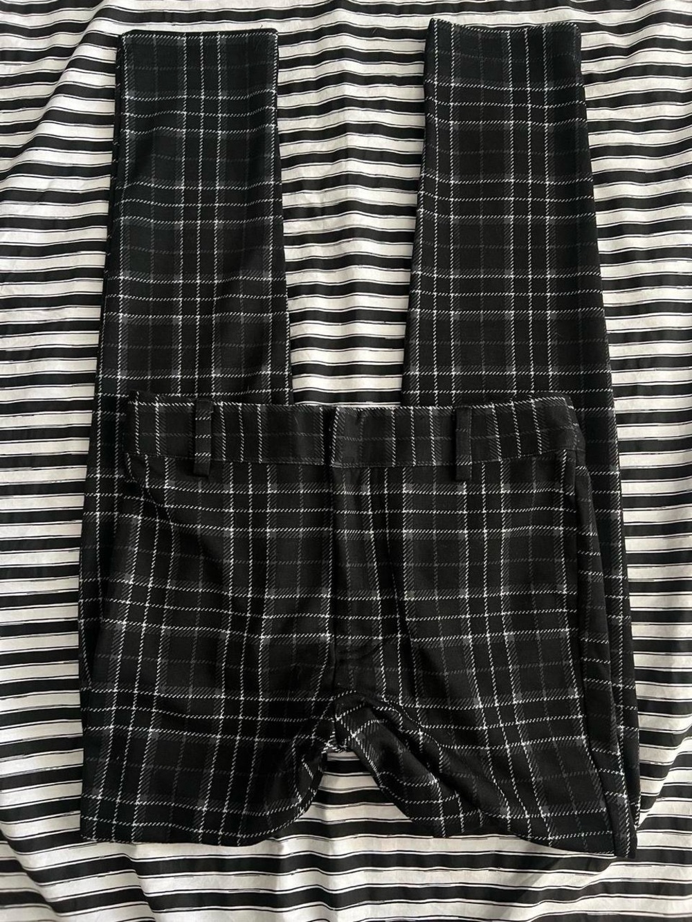 High waist black plaid skinny trouser